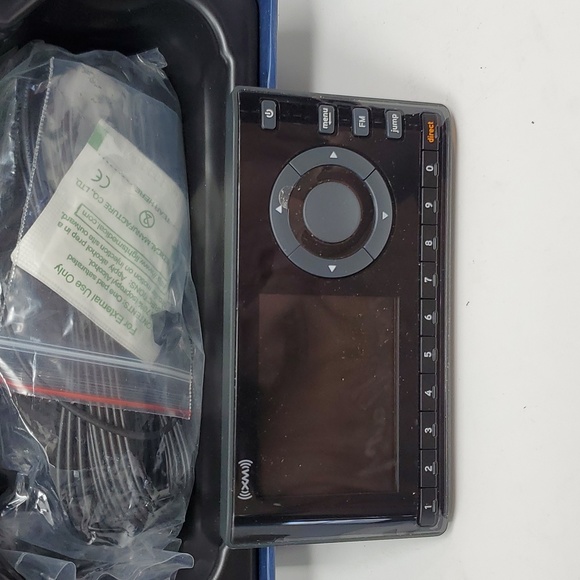 Sirius XM Satellite Radio XM Onyx XDNX1V1 XM Radio + Vehicle Kit New Open Box - Picture 9 of 12